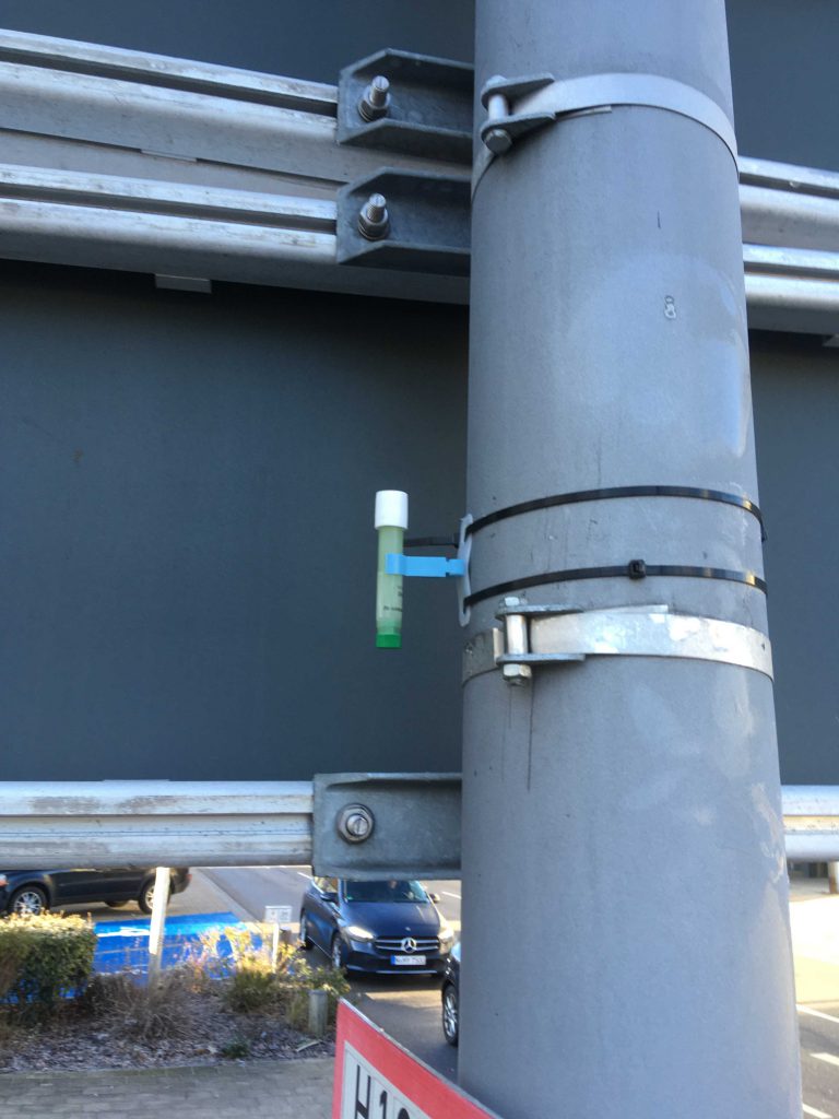 Messung der Schadstoffkonzentration  von Stickoxiden entlang der Hauptstraße in Stein