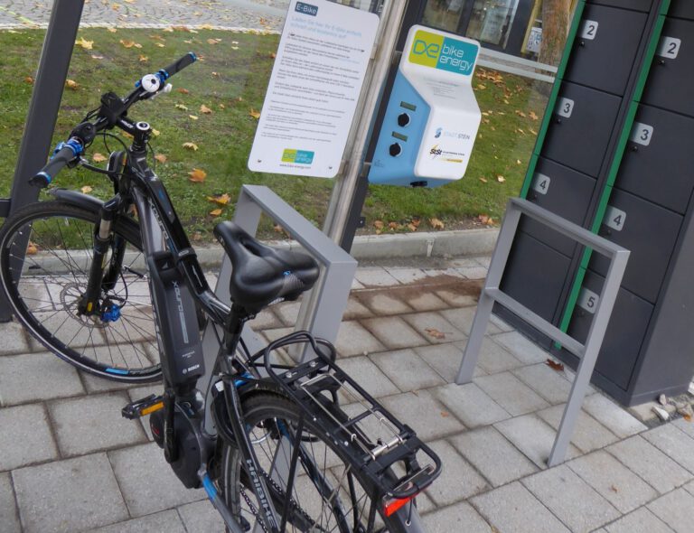 Antrag: Servicestationen für Radfahrer an Schulen!